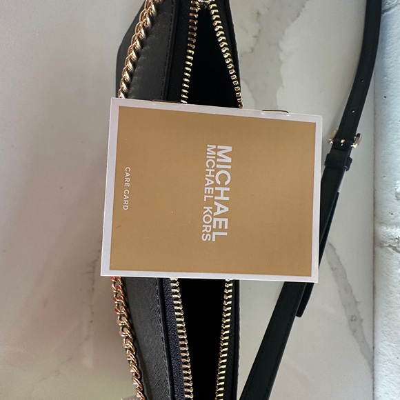 Michael Kors Black Crossbody Jet Set Travel Bag - Picture 6 of 6